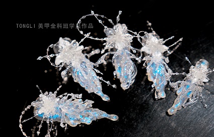 甲片全贴和半贴的区别 沈阳美甲学校