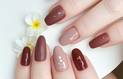 甲油胶使用的八大要点_沈阳美甲学校